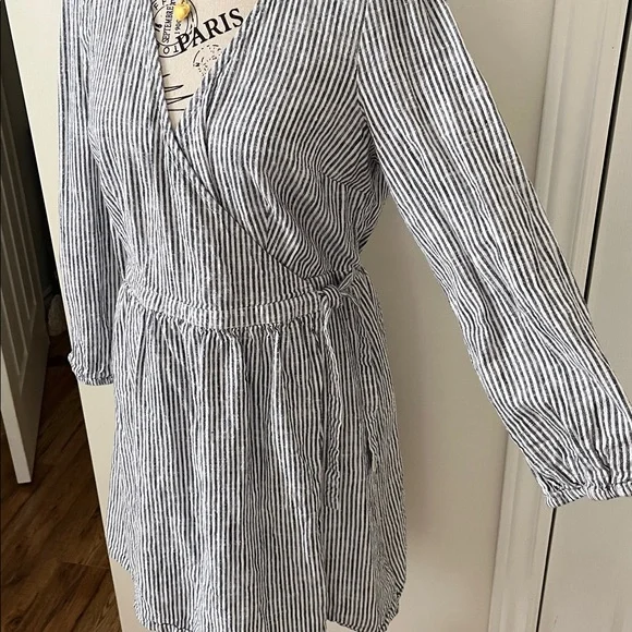 Old Navy Blue & White Striped Long Sleeve V-Neck Dress - Picture 10 of 13